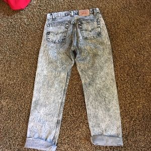 Black acid washed Levi’s